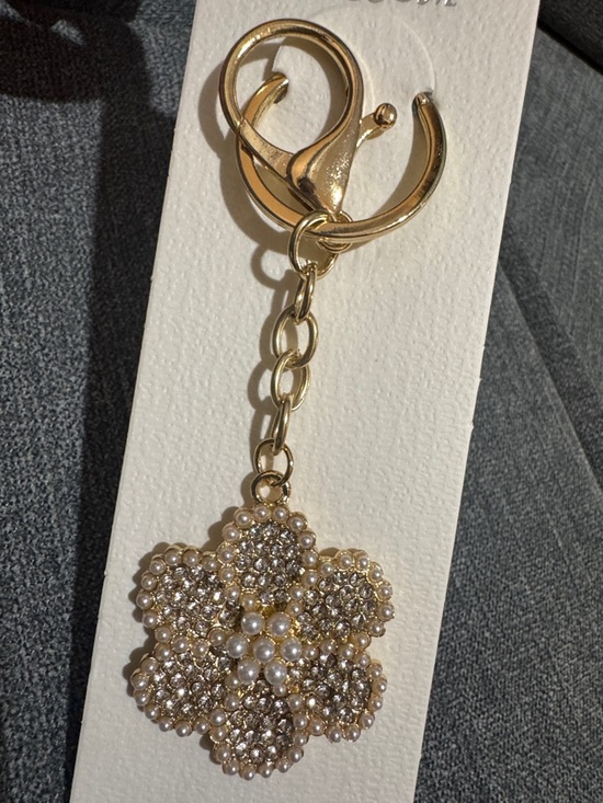 Accessories - Blossom Gold Crystal Flower Keychain